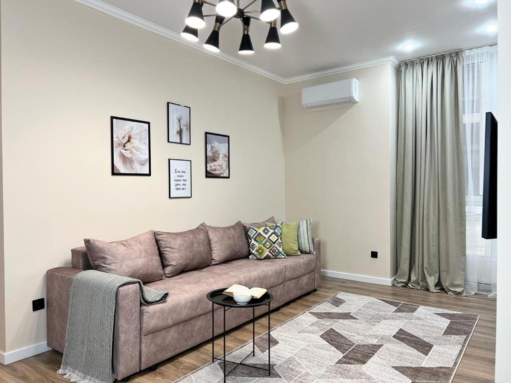 2х комнатная бизнес класса Apartment Almaty
